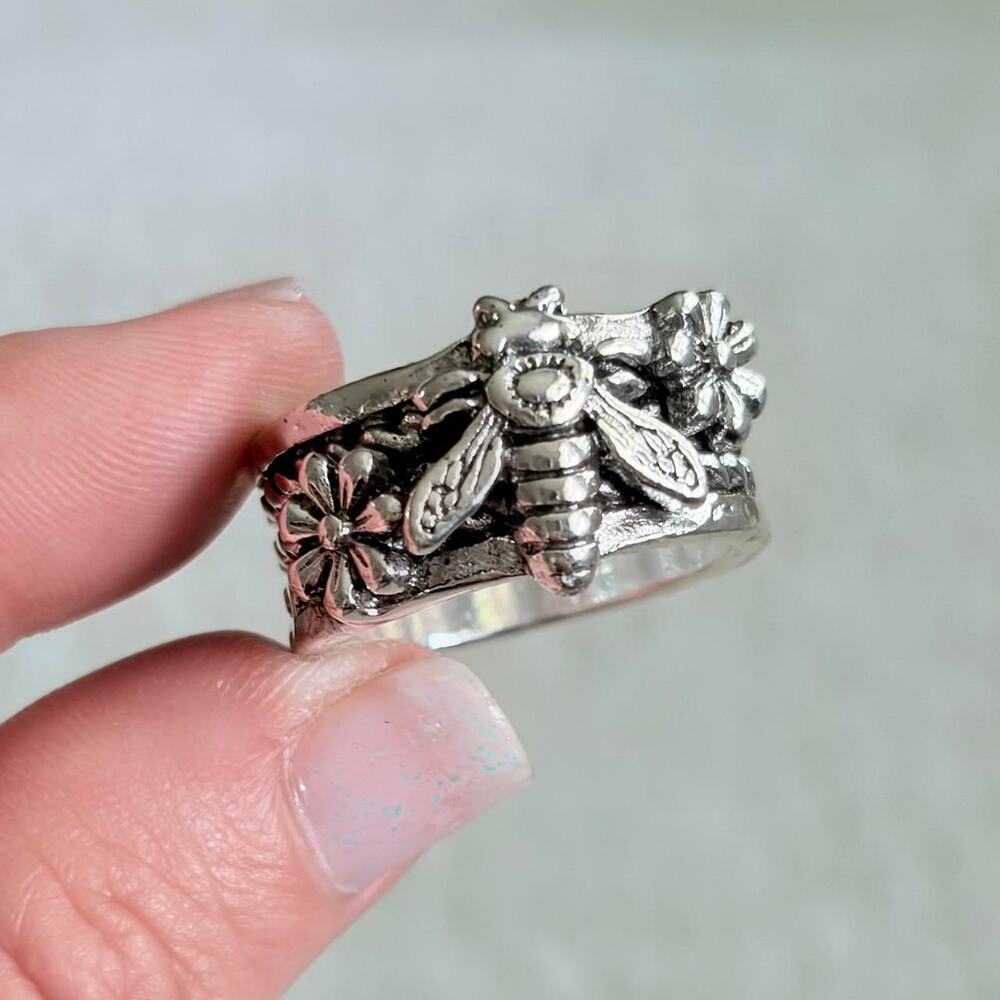 Honey Bee and Flower Ring New